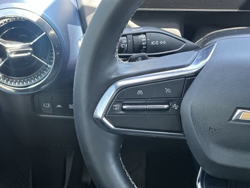 Used 2025 Chevrolet Equinox EV LT FWD image 20