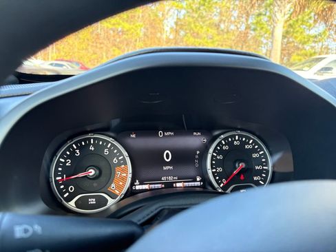 Used 2023 Jeep Renegade Latitude image 12