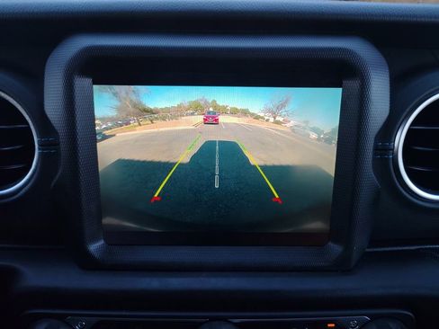 Used 2022 Jeep Wrangler Unlimited Rubicon 4xe w/ Cold Weather Group image 9