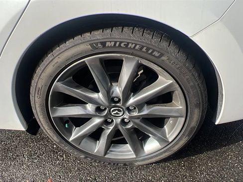 Used 2017 MAZDA MAZDA3 Touring w/ Popular Equipment Package image 9