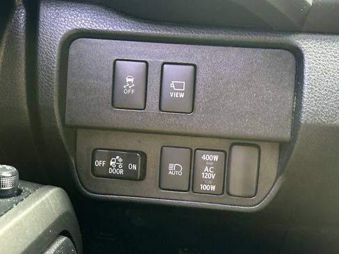 Used 2021 Toyota Tacoma TRD Sport image 8