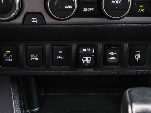 Used 2019 Toyota Tacoma TRD Pro AWD/4WD image 23