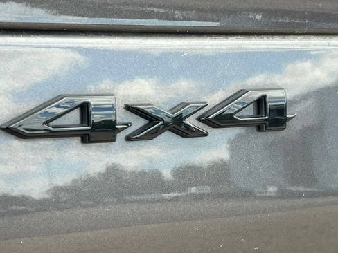 Used 2024 Jeep Grand Cherokee L Altitude AWD/4WD image 10