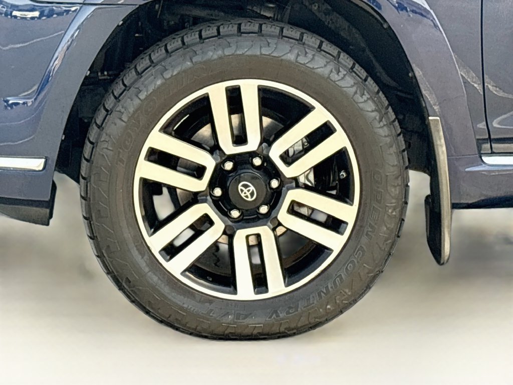 Used 2015 Toyota 4Runner Limited AWD/4WD image 30