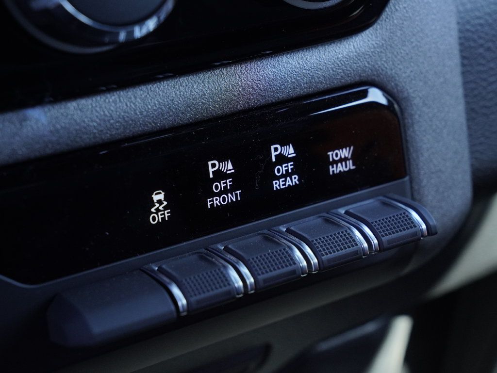 New 2026 RAM 1500 Express AWD/4WD image 24