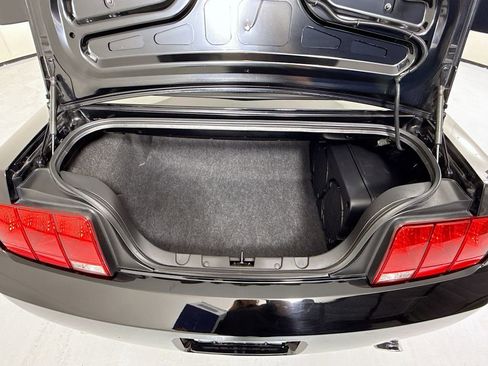 Used 2009 Ford Mustang Shelby GT500 RWD image 34