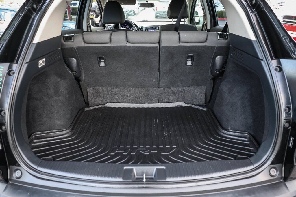 Used 2019 Honda HR-V LX image 25