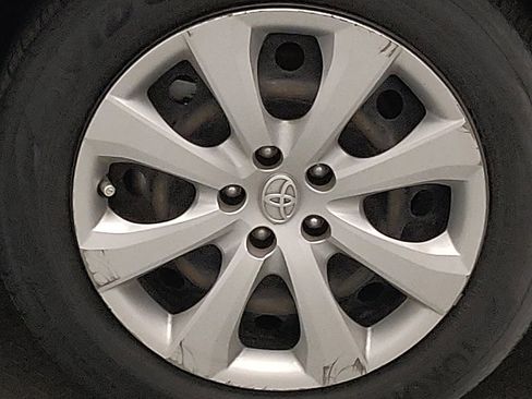 Used 2022 Toyota Corolla LE FWD image 31