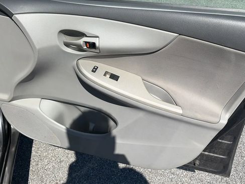 Used 2010 Toyota Corolla LE image 34