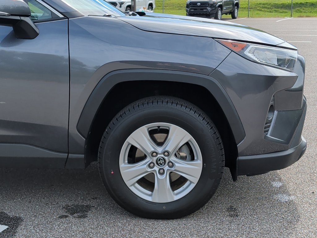 Certified 2021 Toyota RAV4 XLE w/ Convenience Package AWD/4WD image 11