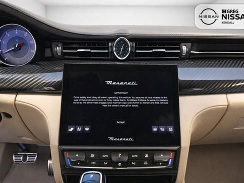 Used 2022 Maserati Quattroporte Modena RWD image 10