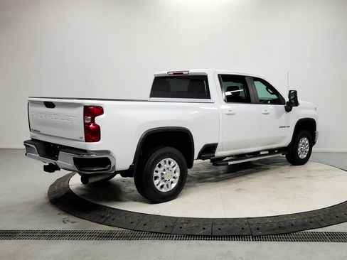 Used 2025 Chevrolet Silverado 2500 LT image 7
