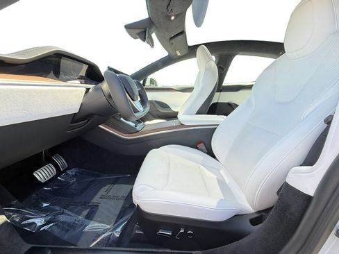 Used 2025 Tesla Model S AWD/4WD image 9