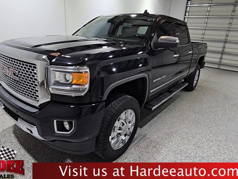 Used 2015 GMC Sierra 2500 Denali w/ Duramax Plus Package AWD/4WD image 1