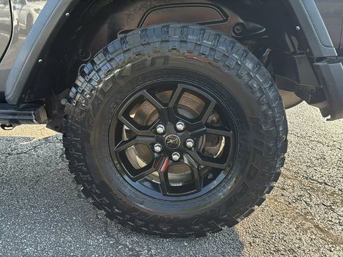 Used 2024 Jeep Wrangler Sport AWD/4WD image 10