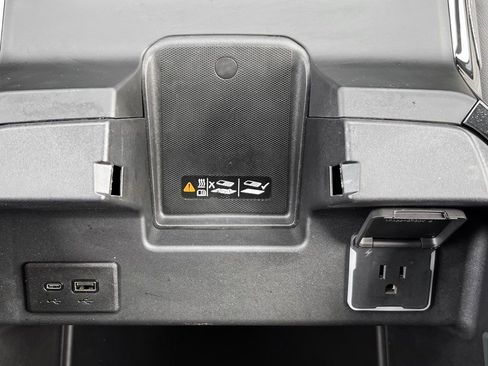 Used 2024 Chevrolet Silverado 2500 ZR2 w/ Technology Package image 27