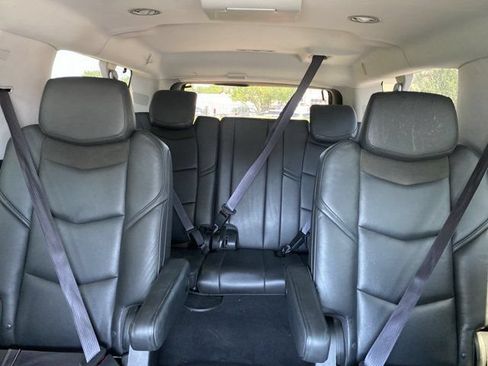 Used 2016 Cadillac Escalade ESV Luxury AWD/4WD image 43
