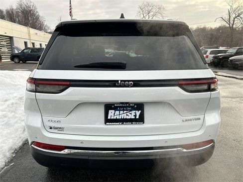 Certified 2022 Jeep Grand Cherokee Limited image 26