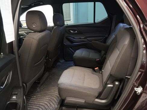 Used 2023 Chevrolet Traverse LT AWD/4WD image 16