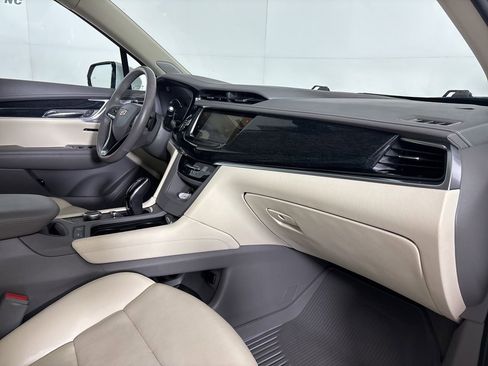 Used 2024 Cadillac XT6 Premium Luxury w/ LPO, Floor Liner Package AWD/4WD image 32