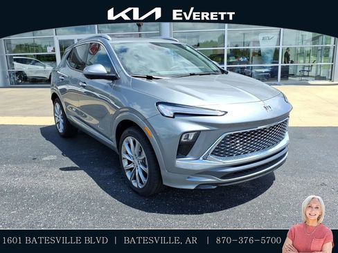 Used 2025 Buick Encore GX Avenir w/ Avenir Technology Package AWD/4WD image 1