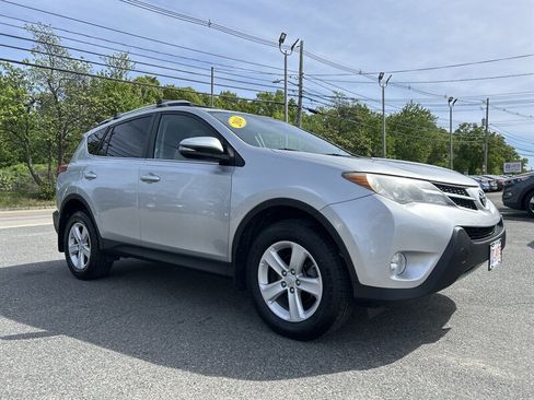 Used 2014 Toyota RAV4 XLE AWD/4WD image 3