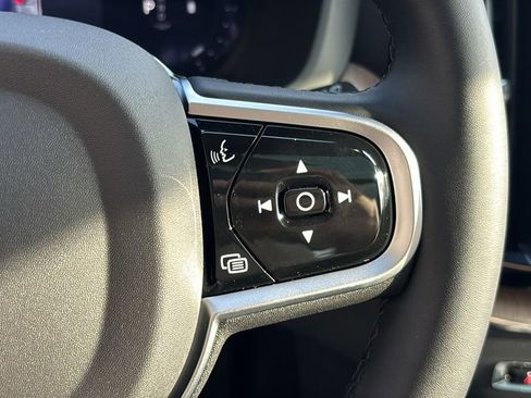 New 2026 Volvo XC60 B5 Core w/ Protection Package Premier image 18