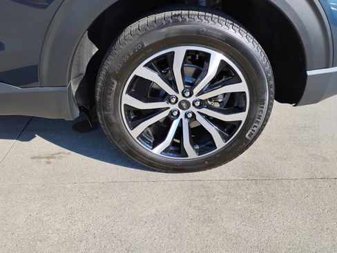 Used 2023 Ford Explorer ST-Line image 24