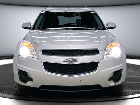 Used 2015 Chevrolet Equinox LT w/ Driver Convenience Package FWD image 2