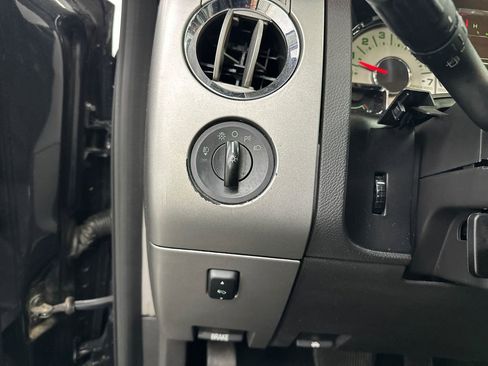 Used 2013 Ford Expedition EL Limited RWD image 35