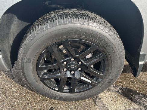 Used 2023 Chevrolet Silverado 1500 Custom image 11