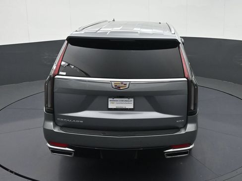 Used 2024 Cadillac Escalade ESV Premium Luxury AWD/4WD image 34