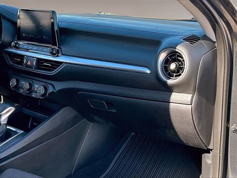 Used 2024 Kia Forte LXS w/ LXS Technology Package image 16