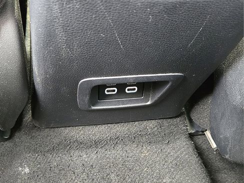 Used 2023 Toyota Corolla Cross LE image 17