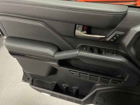 Used 2025 Toyota 4Runner Limited image 14