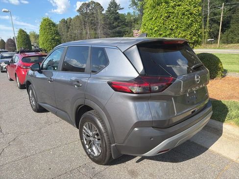 Used 2023 Nissan Rogue S image 6