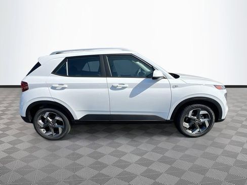New 2025 Hyundai Venue SEL FWD image 8