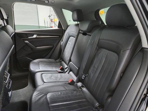 Used 2018 Audi Q5 2.0T Premium image 24