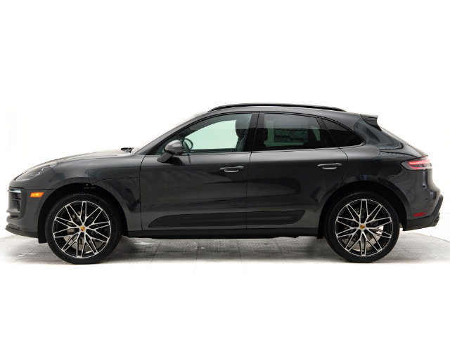 Certified 2026 Porsche Macan AWD/4WD image 2