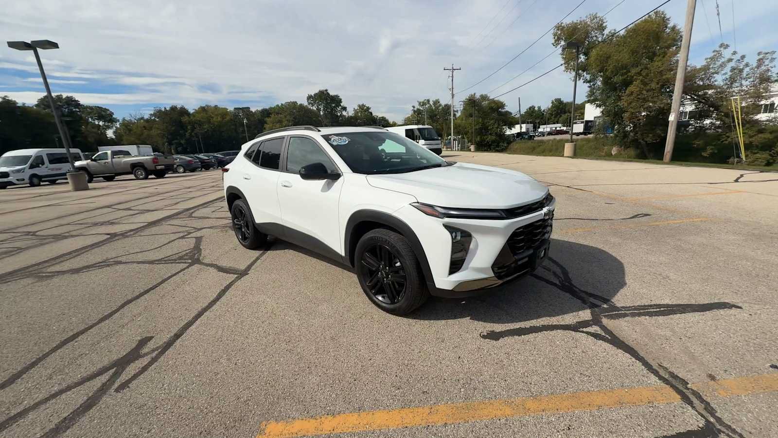 Used 2025 Chevrolet Trax ACTIV w/ Sunroof Package FWD image 3