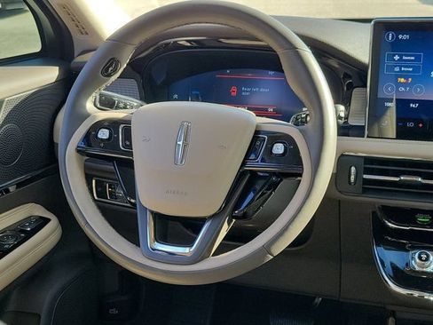 Certified 2023 Lincoln Corsair FWD image 17