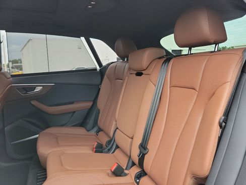Used 2025 Audi Q8 Premium Plus AWD/4WD image 10