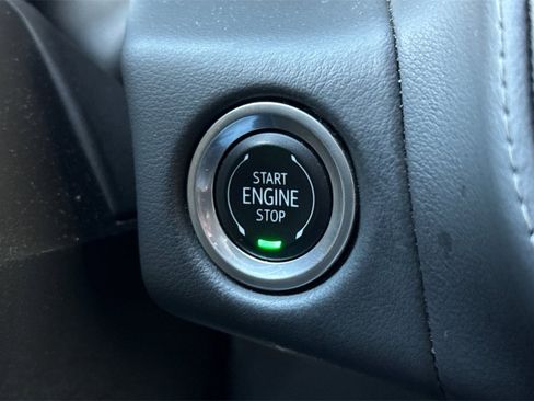 Used 2024 Chevrolet Suburban LT image 33