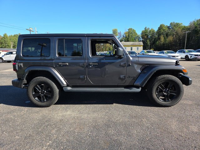 Used 2022 Jeep Wrangler Unlimited Sahara AWD/4WD image 25