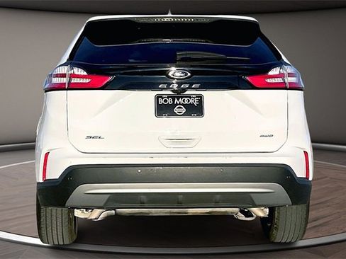 Used 2023 Ford Edge SEL image 4