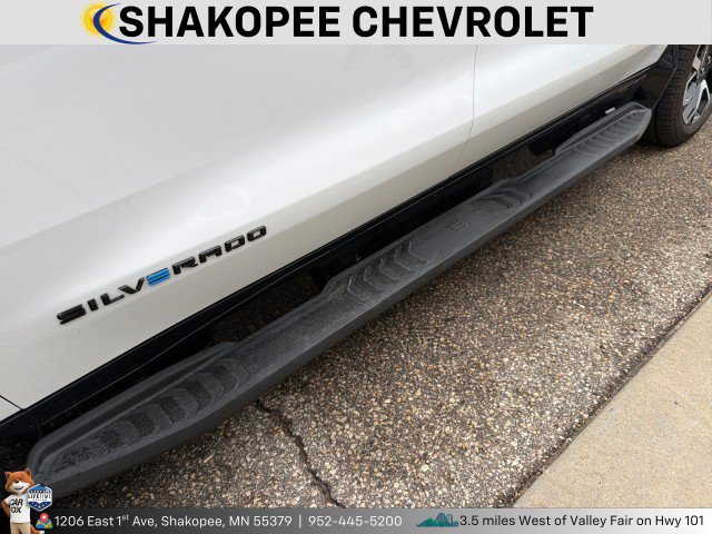 Used 2024 Chevrolet Silverado EV RST AWD/4WD image 13