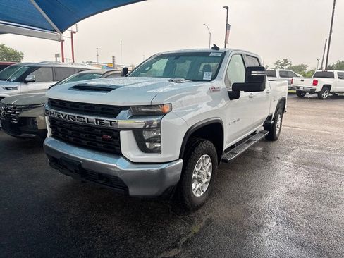 Used 2020 Chevrolet Silverado 2500 LT w/ Z71 Off-Road Package AWD/4WD image 3