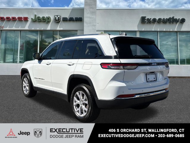 Used 2022 Jeep Grand Cherokee Limited AWD/4WD image 2
