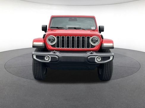 Used 2026 Jeep Wrangler Unlimited Sahara AWD/4WD image 9