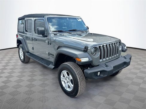 Used 2021 Jeep Wrangler Unlimited Sport S image 4